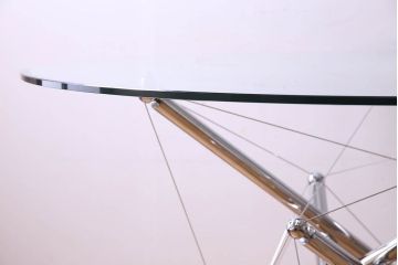 中古　Cassina(カッシーナ)製　714　ガラステーブル(センターテーブル、ダイニングテーブル)(定価約67万円)