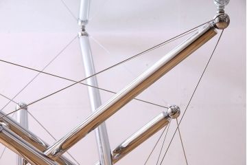 中古　Cassina(カッシーナ)製　714　ガラステーブル(センターテーブル、ダイニングテーブル)(定価約67万円)