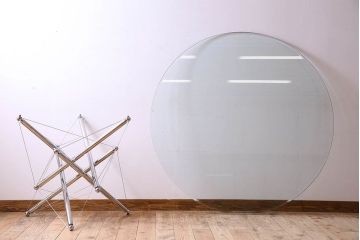 中古　Cassina(カッシーナ)製　714　ガラステーブル(センターテーブル、ダイニングテーブル)(定価約67万円)