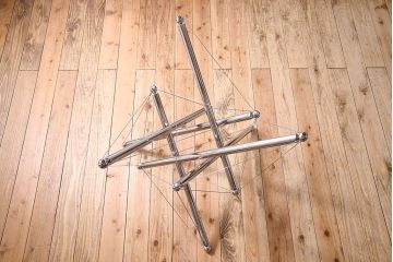 中古　Cassina(カッシーナ)製　714　ガラステーブル(センターテーブル、ダイニングテーブル)(定価約67万円)