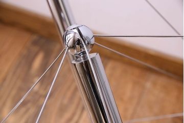 中古　Cassina(カッシーナ)製　714　ガラステーブル(センターテーブル、ダイニングテーブル)(定価約67万円)