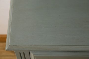 ペイント家具　イギリスビンテージ　可愛らしいデザインの食器棚(収納棚、戸棚、飾り棚)