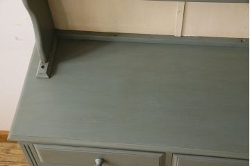 ペイント家具　イギリスビンテージ　可愛らしいデザインの食器棚(収納棚、戸棚、飾り棚)