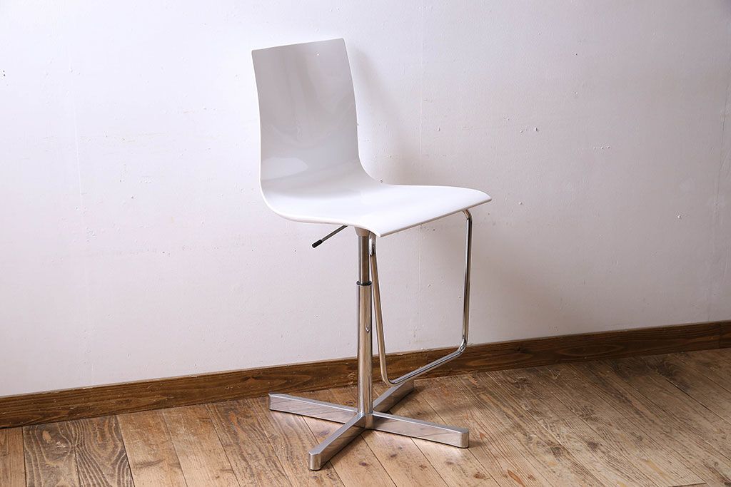 中古　ブランド家具　ixc.(イクスシー)製　WOK 535(ウォック 535)　カウンターチェア(バーチェア、椅子)(定価約9万円)