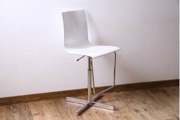 中古　ブランド家具　ixc.(イクスシー)製　WOK 535(ウォック 535)　カウンターチェア(バーチェア、椅子)(定価約9万円)