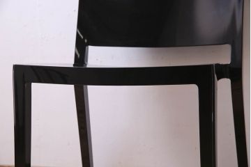 中古　ブランド家具　Kartell(カルテル)製　Lizz(リッツ)　モダンなデザインのチェア(椅子、  ダイニングチェア)(定価約3万3千円)(1)