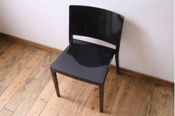 中古　ブランド家具　Kartell(カルテル)製　Lizz(リッツ)　モダンなデザインのチェア(椅子、ダイニングチェア)(定価約3万3千円)(2)