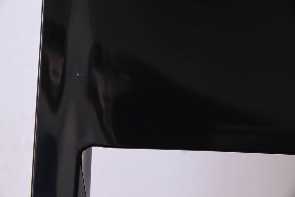 中古　ブランド家具　Kartell(カルテル)製　Lizz(リッツ)　モダンなデザインのチェア(椅子、ダイニングチェア)(定価約3万3千円)(2)