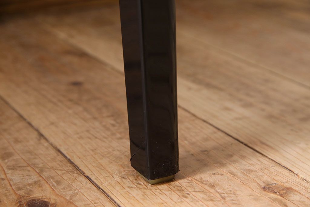 中古　ブランド家具　Kartell(カルテル)製　Lizz(リッツ)　モダンなデザインのチェア(椅子、ダイニングチェア)(定価約3万3千円)(2)