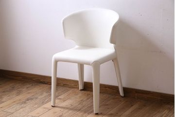 中古　ブランド家具　Cassina(カッシーナ)製　HOLA(オラ)　アームチェア(イス、椅子)(定価約23万円)(1)