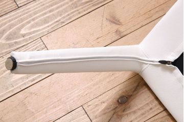 中古　ブランド家具　Cassina(カッシーナ)製　HOLA(オラ)　アームチェア(イス、椅子)(定価約23万円)(1)