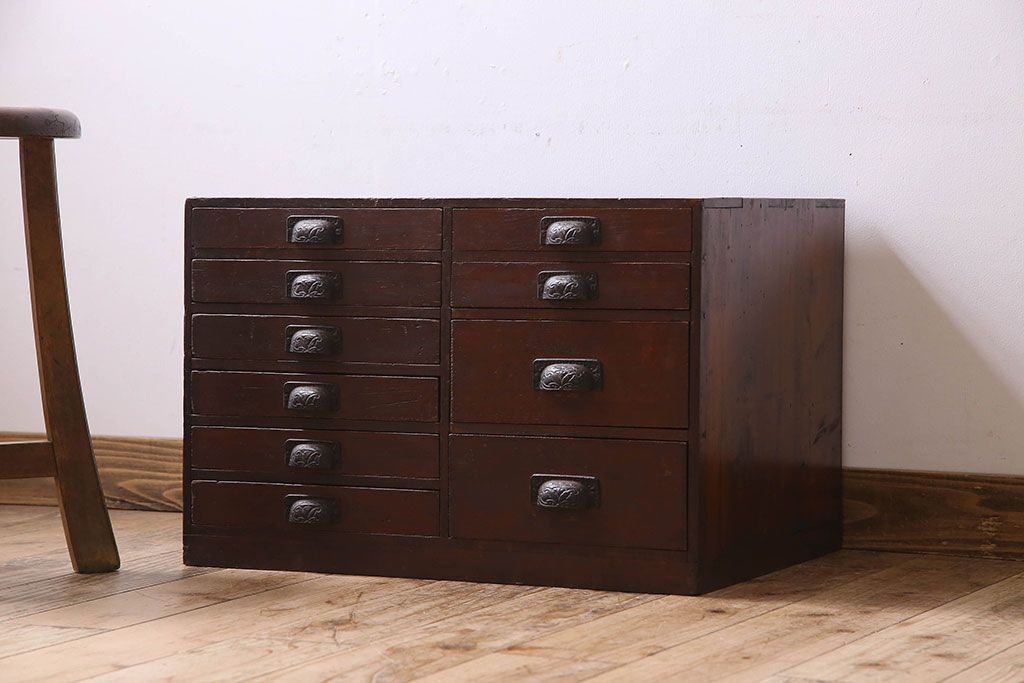 アンティーク家具　和製アンティーク　様々なサイズの引き出し付きの小引き出し(小物入れ、裁縫箱、収納箱)