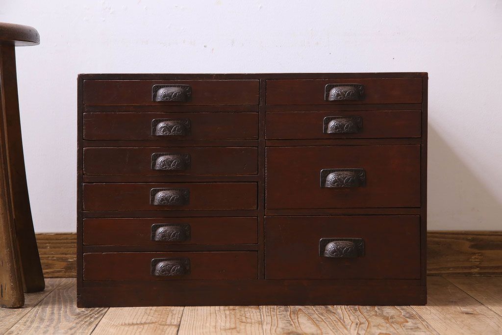 アンティーク家具　和製アンティーク　様々なサイズの引き出し付きの小引き出し(小物入れ、裁縫箱、収納箱)