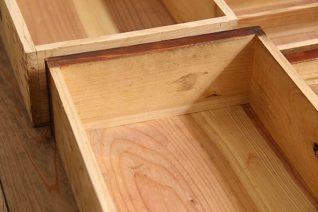 アンティーク家具　和製アンティーク　様々なサイズの引き出し付きの小引き出し(小物入れ、裁縫箱、収納箱)