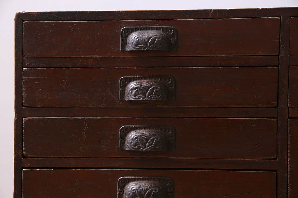 アンティーク家具　和製アンティーク　様々なサイズの引き出し付きの小引き出し(小物入れ、裁縫箱、収納箱)