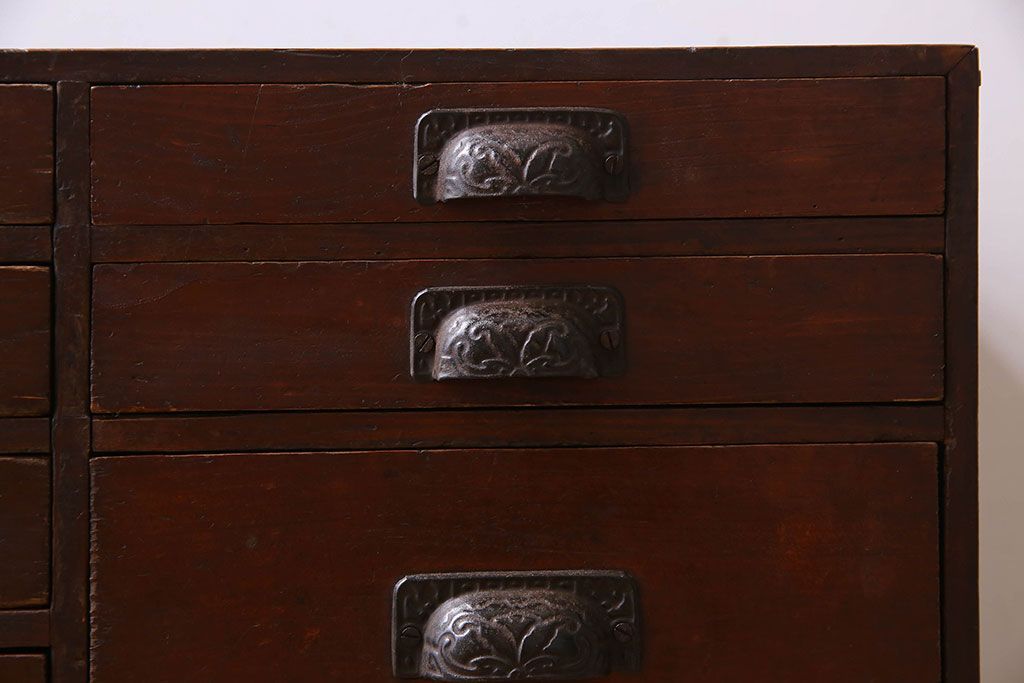 アンティーク家具　和製アンティーク　様々なサイズの引き出し付きの小引き出し(小物入れ、裁縫箱、収納箱)