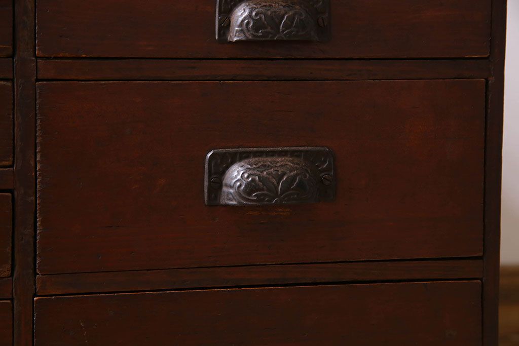 アンティーク家具　和製アンティーク　様々なサイズの引き出し付きの小引き出し(小物入れ、裁縫箱、収納箱)