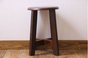 レトロ家具　昭和レトロ　落ち着きのある木の質感が味わい深い丸型スツール(椅子、丸イス)(1)