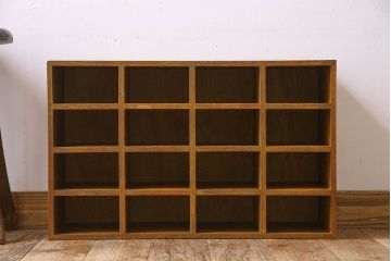 レトロ家具　昭和レトロ　卓上でも壁掛けでも活躍するマス目棚(収納棚、飾り棚、陳列棚)