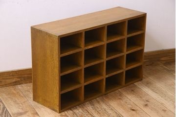 レトロ家具 昭和レトロ 卓上でも壁掛けでも活躍するマス目棚(収納棚、飾り棚、陳列棚)