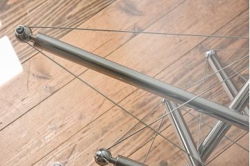 中古　Cassina(カッシーナ)製　713　ローテーブル(センターテーブル、サイドテーブル、ガラス)(定価約44万円)