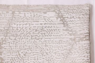 アンティーク雑貨　中古　ブランド家具　ixc.(イクスシー)製　デダール(Dedar)　クッション・ホワイト2個セット(定価約3万6千円)