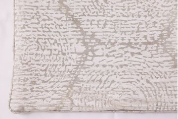 アンティーク雑貨　中古　ブランド家具　ixc.(イクスシー)製　デダール(Dedar)　クッション・ホワイト2個セット(定価約3万6千円)