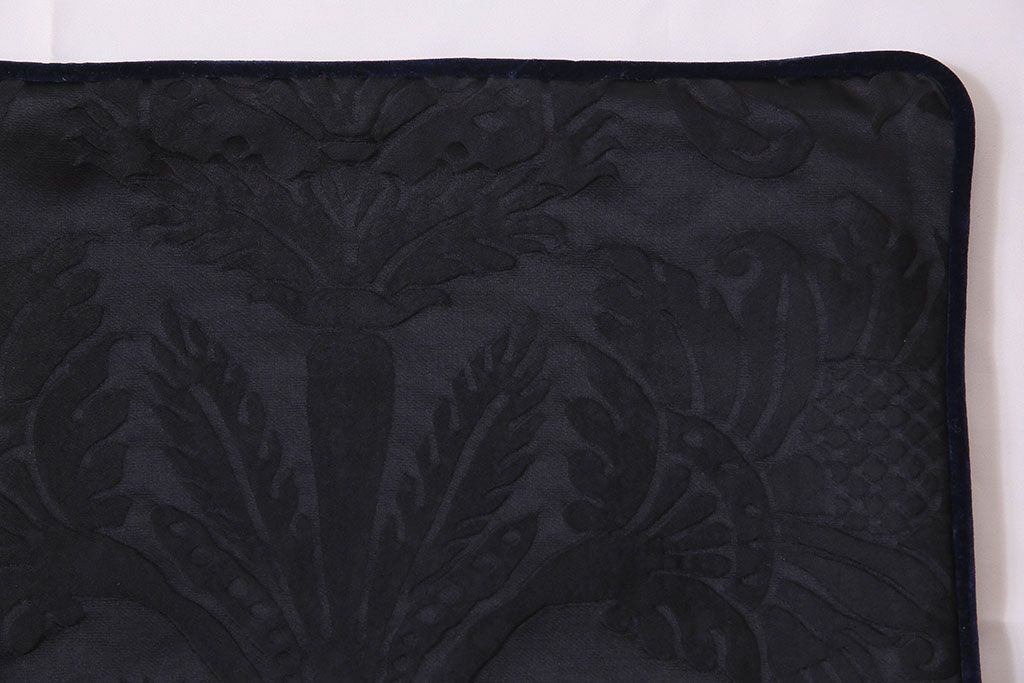 アンティーク雑貨　中古　ブランド家具　ixc.(イクスシー)製　デダール(Dedar)　クッション・ブラック2個セット(定価約3万6千円)