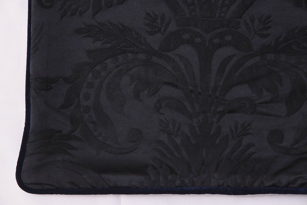 アンティーク雑貨　中古　ブランド家具　ixc.(イクスシー)製　デダール(Dedar)　クッション・ブラック2個セット(定価約3万6千円)