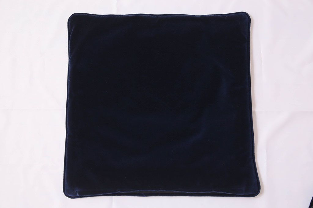 アンティーク雑貨　中古　ブランド家具　ixc.(イクスシー)製　デダール(Dedar)　クッション・ブラック2個セット(定価約3万6千円)