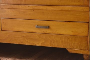 【U様ご成約済み】昭和レトロ　可愛らしい脚のデザインが素敵なガラスケース(ショーケース、飾り棚、陳列棚)