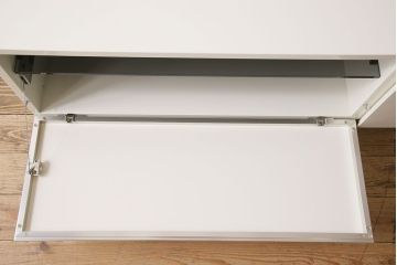 中古　ブランド家具　ixc.(イクスシー)製　BREATH　グロッシーホワイト　シアターボード(テレビ台)(定価約75万円)