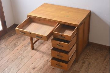 レトロ家具　昭和レトロ　古い木の質感が味わい深い薄型片袖机(デスク、在宅ワーク、在宅用学習机)