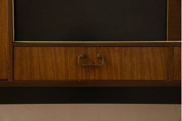 北欧家具　G-PLAN(ジープラン)　BBシリーズ(Black&Brass)のサイドボード(サイドキャビネット)