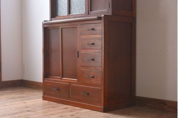 レトロ家具　昭和レトロ　作業台付き　美しいダイヤガラス入りの食器棚(収納棚)