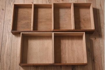 レトロ家具　昭和レトロ　作業台付き　美しいダイヤガラス入りの食器棚(収納棚)