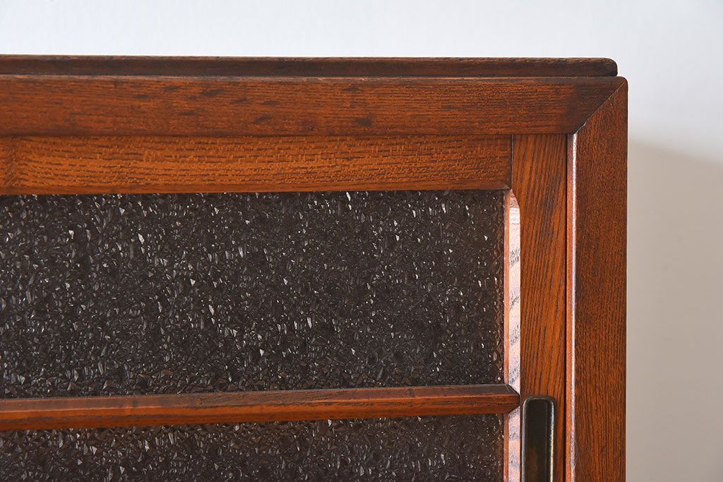 レトロ家具　昭和レトロ　作業台付き　美しいダイヤガラス入りの食器棚(収納棚)