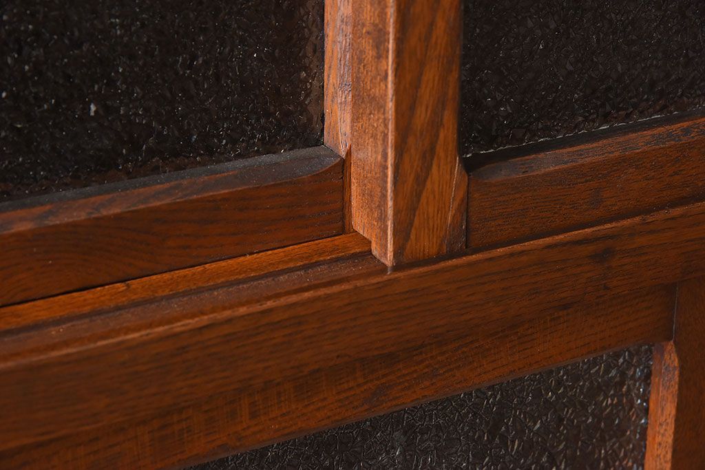 レトロ家具　昭和レトロ　作業台付き　美しいダイヤガラス入りの食器棚(収納棚)