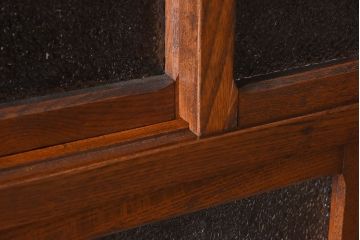 レトロ家具　昭和レトロ　作業台付き　美しいダイヤガラス入りの食器棚(収納棚)