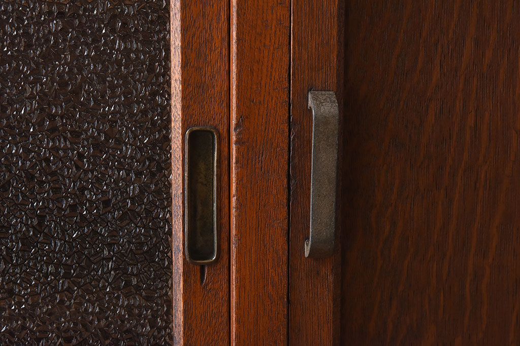 レトロ家具　昭和レトロ　作業台付き　美しいダイヤガラス入りの食器棚(収納棚)