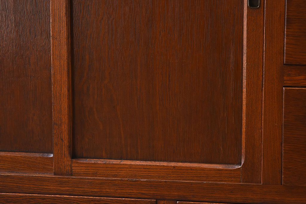 レトロ家具　昭和レトロ　作業台付き　美しいダイヤガラス入りの食器棚(収納棚)