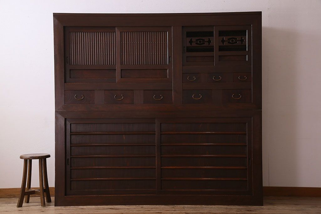 アンティーク家具　古民具・骨董　六尺　和モダンスタイル　古い重ね水屋箪笥(食器棚、収納棚)