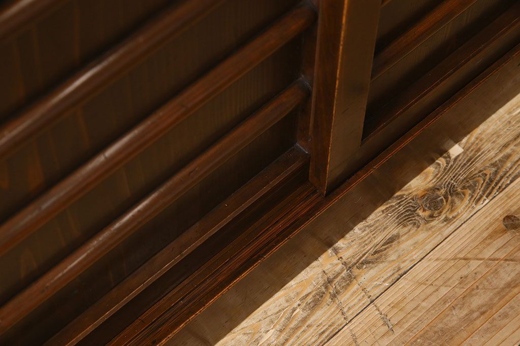 アンティーク家具　古民具・骨董　六尺　和モダンスタイル　古い重ね水屋箪笥(食器棚、収納棚)