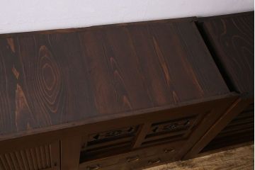 アンティーク家具　古民具・骨董　六尺　和モダンスタイル　古い重ね水屋箪笥(食器棚、収納棚)