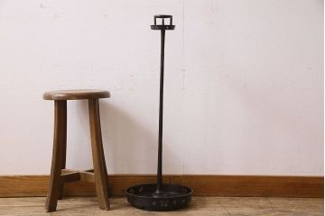 アンティーク雑貨　古民具・骨董　真鍮製　上手物!透かし彫りが美しいアンティーク燭台(ろうそく立て)