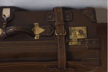 和製アンティーク　大振り　上質な本革トランク(収納箱)