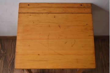 ヴィンテージ家具　イギリスビンテージ　温か味のある色味が素敵な折り畳みデスク(机、在宅ワーク、在宅用作業台)(1)