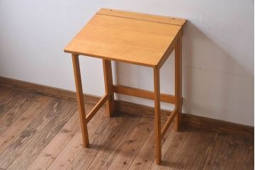 ヴィンテージ家具　イギリスビンテージ　温か味のある色味が素敵な折り畳みデスク(机、在宅ワーク、在宅用作業台)(2)