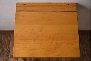 ヴィンテージ家具　イギリスビンテージ　温か味のある色味が素敵な折り畳みデスク(机、在宅ワーク、在宅用作業台)(2)