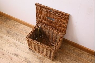 アンティーク雑貨　イギリスアンティーク　フィッシャーマンバスケット(小物収納箱)